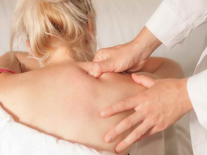 Massage mit Thoraxosteochondrose