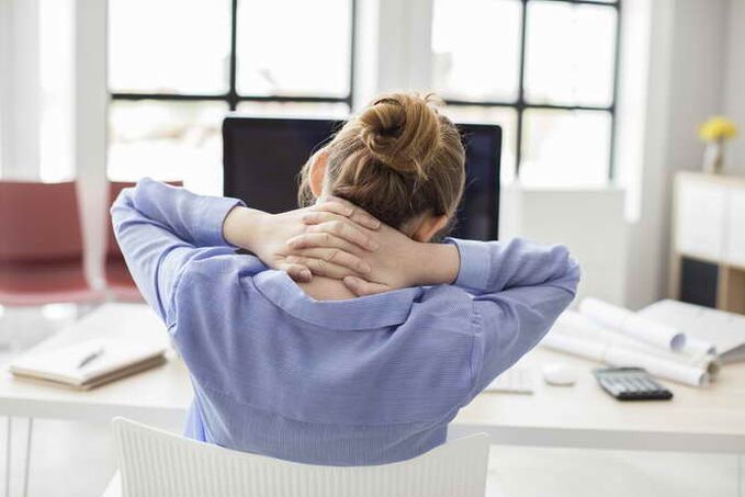Thoraxosteochondrose während der sitzenden Arbeit